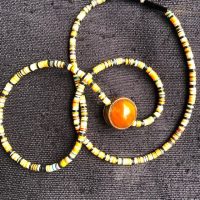 Tibetische Amber Perle und Bakelit Scheiben