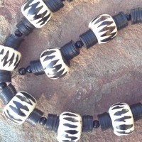 Batik-Beads ,Bone from Kenya; Bakelite - Heishis, Trade Beads originally from Europe, now from Ghana; small wooden Beadslength: 49 cm ,weight: 170 g ,prize: € 75.-
